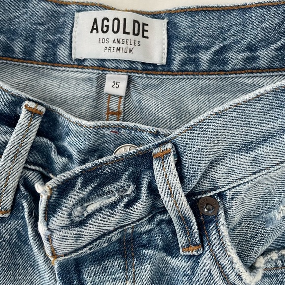 Agolde Jaden Short in Surreal 25 - Picture 4 of 5